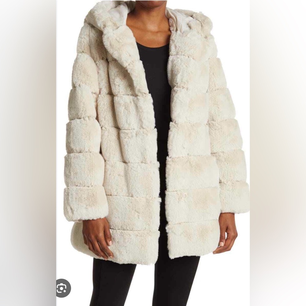 BCBG faux fur hooded coat size XL NWT